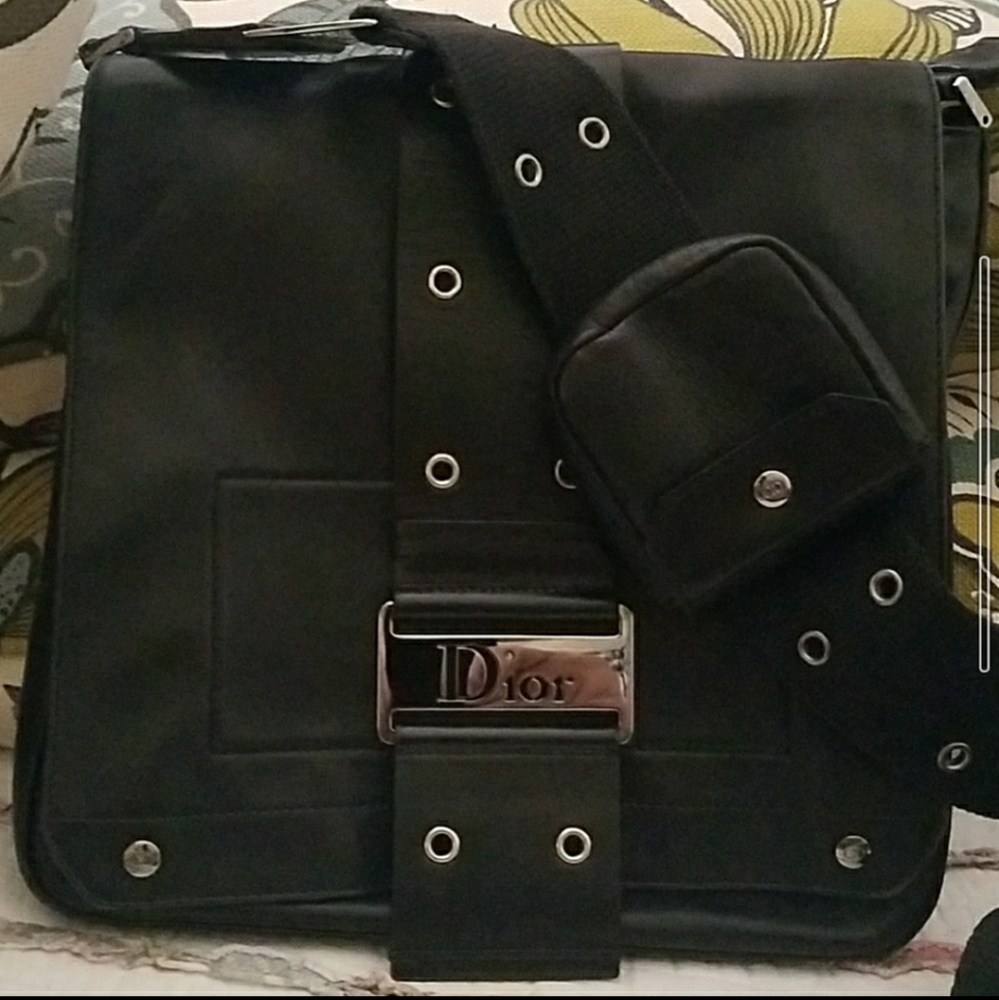 ❤️ ❤️ DIOR Street Chic Messenger Bag